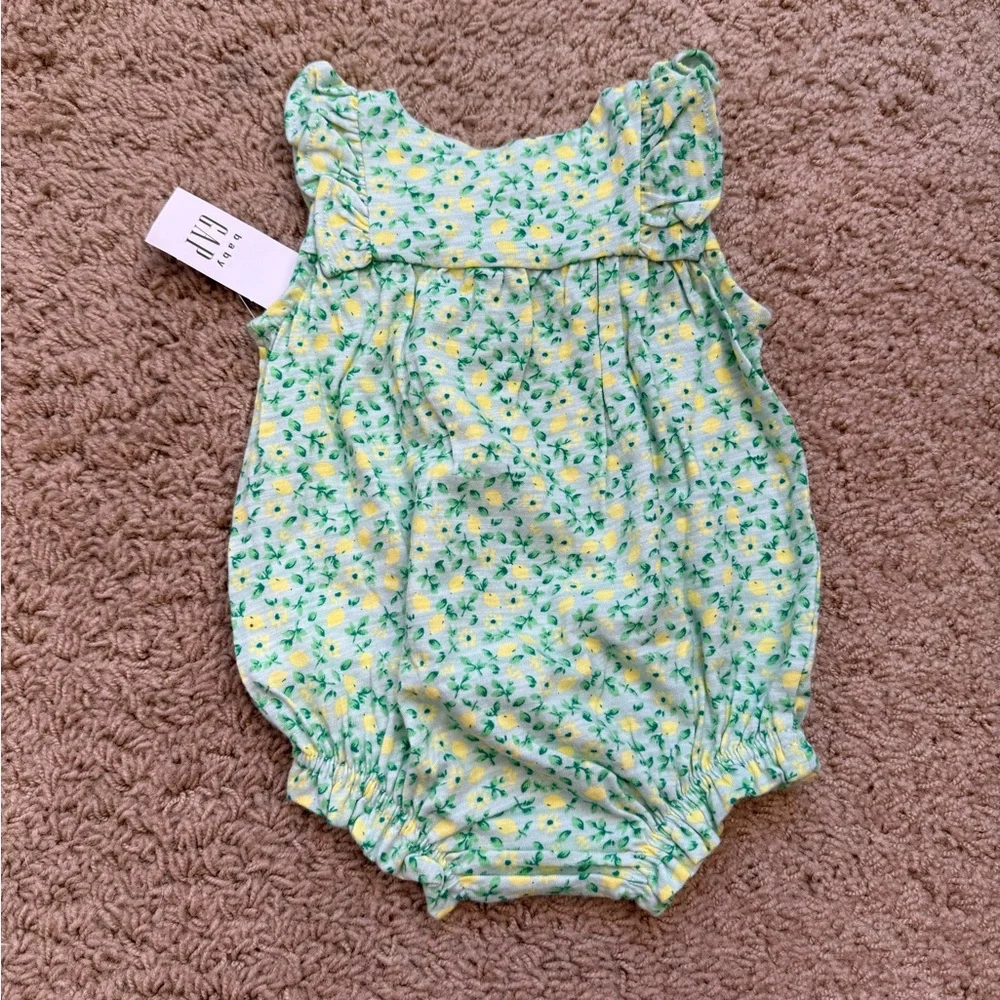 NWT GAP Baby Ruffle Shorty Spring Floral Green Yellow One Piece‎ 0 - 3 Months